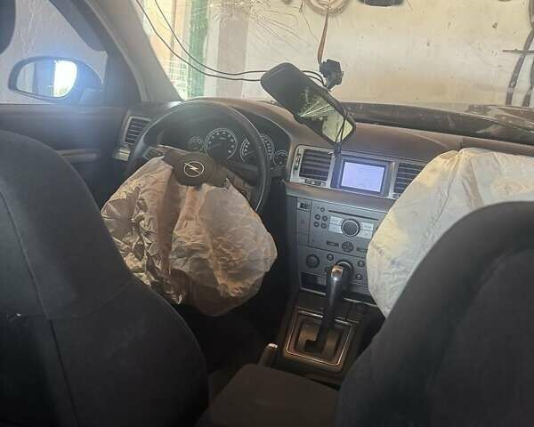 Чорний Опель Вектра, об'ємом двигуна 2.2 л та пробігом 157 тис. км за 2500 $, фото 9 на Automoto.ua