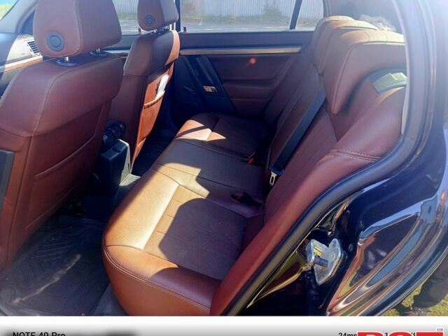 Черный Опель Вектра, объемом двигателя 2.2 л и пробегом 164 тыс. км за 5400 $, фото 6 на Automoto.ua