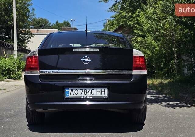 Чорний Опель Вектра, об'ємом двигуна 1.6 л та пробігом 215 тис. км за 3900 $, фото 7 на Automoto.ua