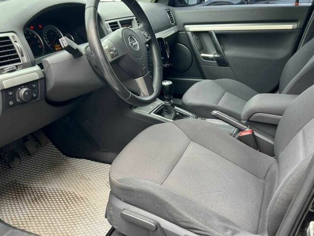 Чорний Опель Вектра, об'ємом двигуна 1.8 л та пробігом 263 тис. км за 6700 $, фото 8 на Automoto.ua