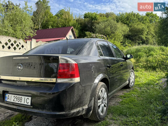 Черный Опель Вектра, объемом двигателя 2.2 л и пробегом 212 тыс. км за 4500 $, фото 2 на Automoto.ua