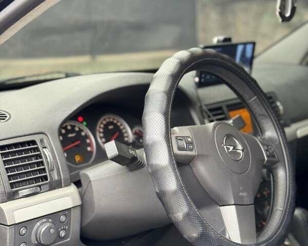Опель Вектра 2007 у Запоріжжя на Automoto.ua Чорний Опель Вектра, об'ємом двигуна 2.2 л та пробігом 252 тис. км за 5900 $, фото 11 на Automoto.ua