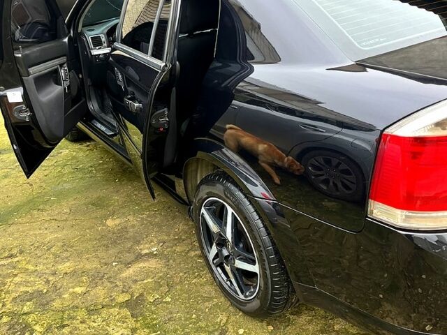 Черный Опель Вектра, объемом двигателя 1.8 л и пробегом 320 тыс. км за 5300 $, фото 8 на Automoto.ua