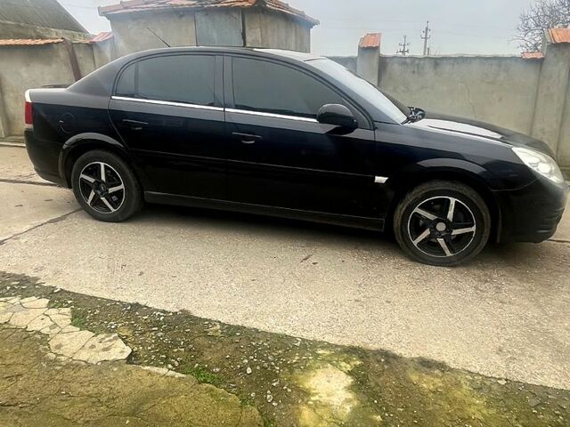 Черный Опель Вектра, объемом двигателя 1.8 л и пробегом 320 тыс. км за 5300 $, фото 4 на Automoto.ua