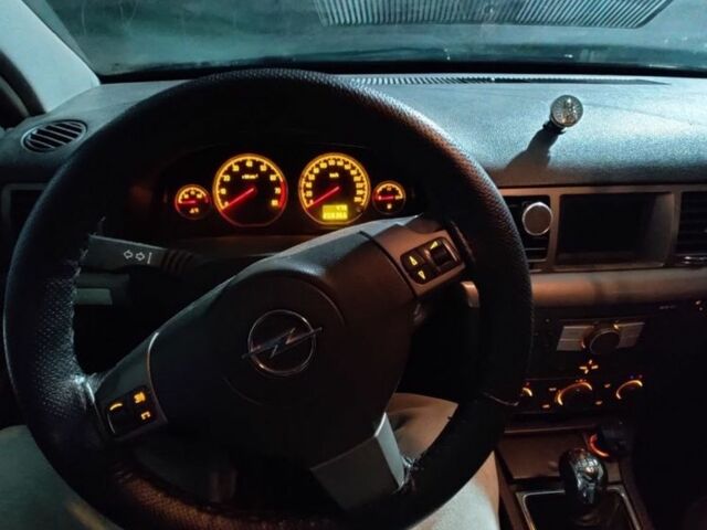 Черный Опель Вектра, объемом двигателя 2.2 л и пробегом 210 тыс. км за 4500 $, фото 2 на Automoto.ua