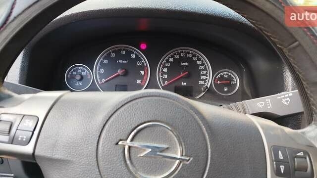 Черный Опель Вектра, объемом двигателя 2.2 л и пробегом 290 тыс. км за 6500 $, фото 3 на Automoto.ua