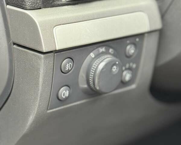 Опель Вектра 2007 у Запоріжжя на Automoto.ua Чорний Опель Вектра, об'ємом двигуна 2.2 л та пробігом 252 тис. км за 5900 $, фото 12 на Automoto.ua