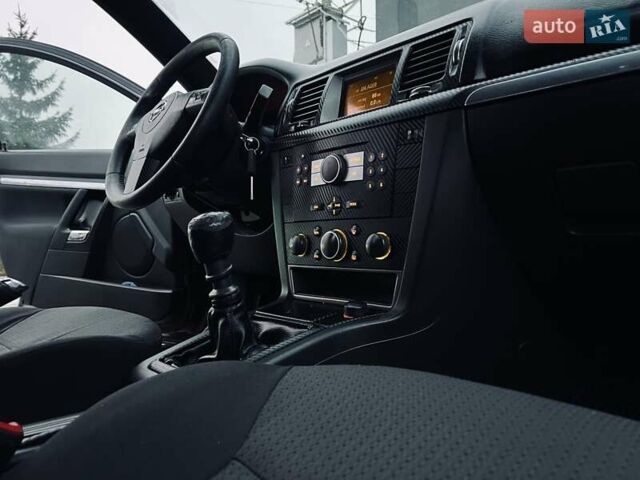 Черный Опель Вектра, объемом двигателя 1.91 л и пробегом 295 тыс. км за 4499 $, фото 16 на Automoto.ua