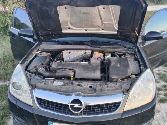 Черный Опель Вектра, объемом двигателя 2.2 л и пробегом 210 тыс. км за 4500 $, фото 7 на Automoto.ua