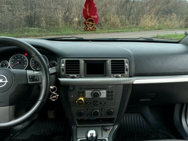 Чорний Опель Вектра, об'ємом двигуна 2.2 л та пробігом 185 тис. км за 5400 $, фото 10 на Automoto.ua