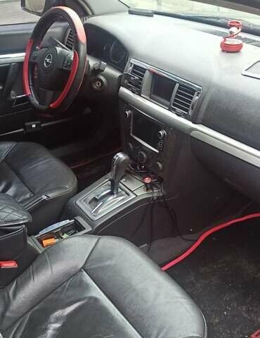 Черный Опель Вектра, объемом двигателя 2.2 л и пробегом 238 тыс. км за 5500 $, фото 11 на Automoto.ua