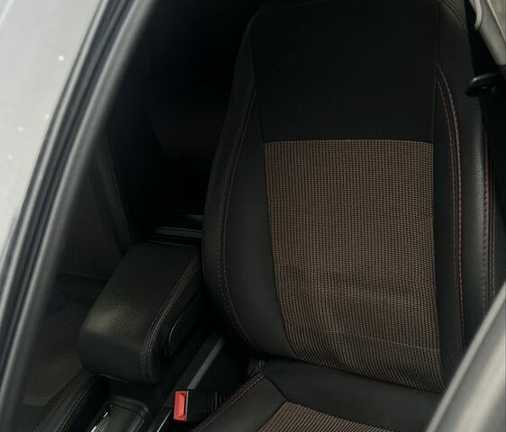 Черный Опель Вектра, объемом двигателя 2.2 л и пробегом 275 тыс. км за 5100 $, фото 4 на Automoto.ua