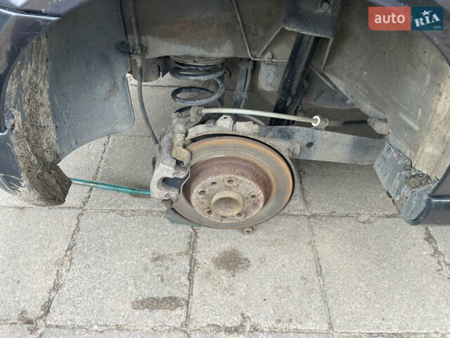 Черный Опель Вектра, объемом двигателя 1.8 л и пробегом 200 тыс. км за 4900 $, фото 11 на Automoto.ua