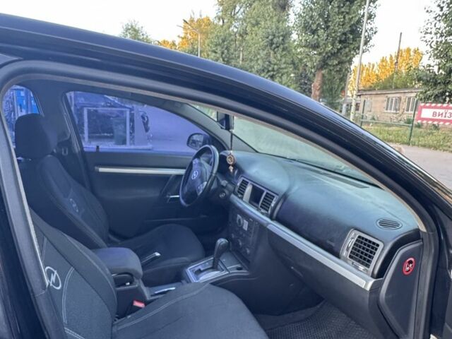 Опель Вектра 2007 в Кривом Роге на Automoto.ua Черный Опель Вектра, объемом двигателя 2.2 л и пробегом 241 тыс. км за 5300 $, фото 4 на Automoto.ua