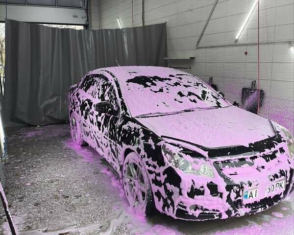 Черный Опель Вектра, объемом двигателя 2.2 л и пробегом 238 тыс. км за 6100 $, фото 6 на Automoto.ua