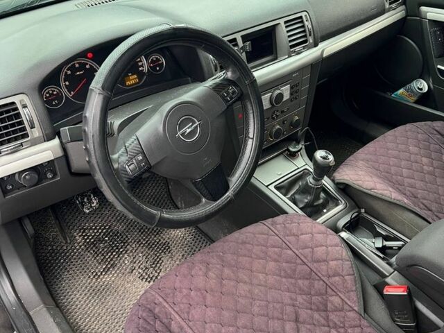 Опель Вектра 2007 в Полтаве на Automoto.ua Черный Опель Вектра, объемом двигателя 1.9 л и пробегом 270 тыс. км за 4700 $, фото 2 на Automoto.ua