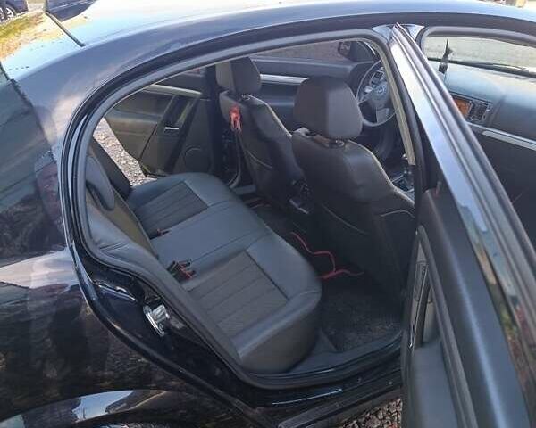 Чорний Опель Вектра, об'ємом двигуна 2 л та пробігом 280 тис. км за 5700 $, фото 2 на Automoto.ua