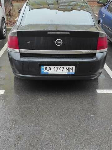Черный Опель Вектра, объемом двигателя 2.2 л и пробегом 182 тыс. км за 5500 $, фото 1 на Automoto.ua