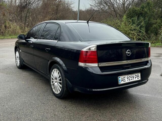 Чорний Опель Вектра, об'ємом двигуна 2.2 л та пробігом 185 тис. км за 5400 $, фото 4 на Automoto.ua