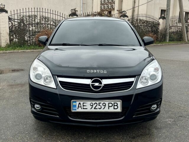 Чорний Опель Вектра, об'ємом двигуна 2.2 л та пробігом 185 тис. км за 5400 $, фото 1 на Automoto.ua