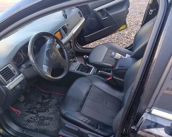 Чорний Опель Вектра, об'ємом двигуна 2 л та пробігом 280 тис. км за 5700 $, фото 3 на Automoto.ua