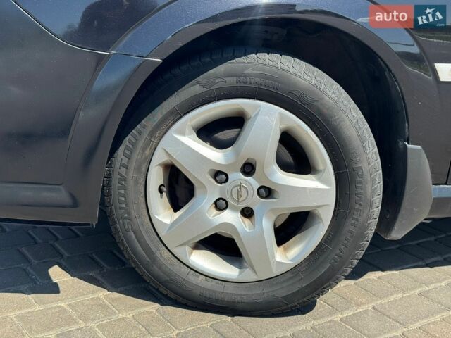 Черный Опель Вектра, объемом двигателя 2.2 л и пробегом 331 тыс. км за 4499 $, фото 3 на Automoto.ua