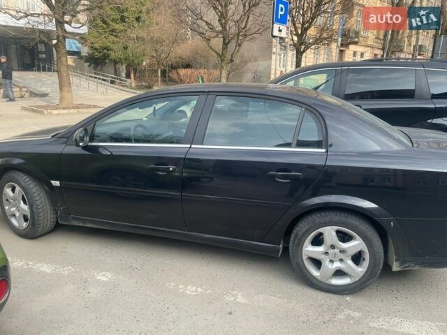 Черный Опель Вектра, объемом двигателя 1.8 л и пробегом 200 тыс. км за 4000 $, фото 1 на Automoto.ua