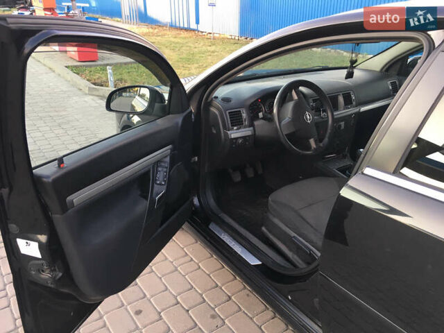 Черный Опель Вектра, объемом двигателя 2.2 л и пробегом 237 тыс. км за 4500 $, фото 6 на Automoto.ua