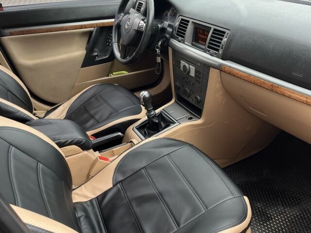 Чорний Опель Вектра, об'ємом двигуна 1.9 л та пробігом 235 тис. км за 3200 $, фото 13 на Automoto.ua