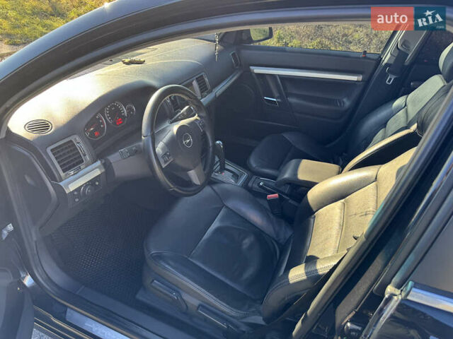 Черный Опель Вектра, объемом двигателя 2.2 л и пробегом 268 тыс. км за 6500 $, фото 4 на Automoto.ua