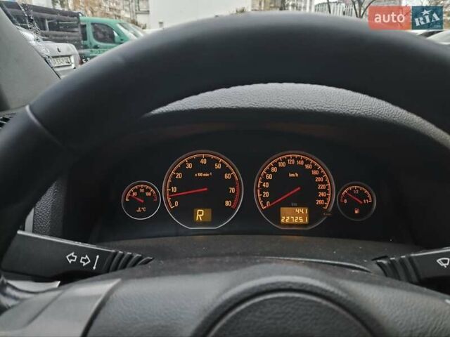 Черный Опель Вектра, объемом двигателя 2.2 л и пробегом 238 тыс. км за 6100 $, фото 10 на Automoto.ua