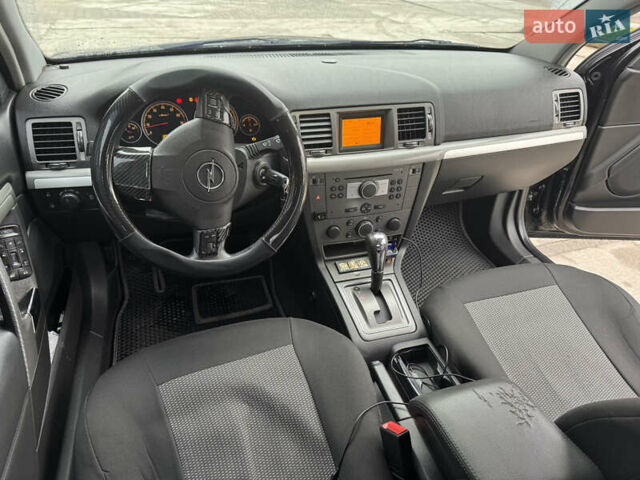 Чорний Опель Вектра, об'ємом двигуна 2.2 л та пробігом 245 тис. км за 6100 $, фото 6 на Automoto.ua