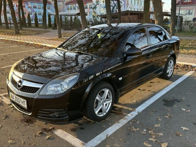 Чорний Опель Вектра, об'ємом двигуна 2.2 л та пробігом 236 тис. км за 7300 $, фото 2 на Automoto.ua