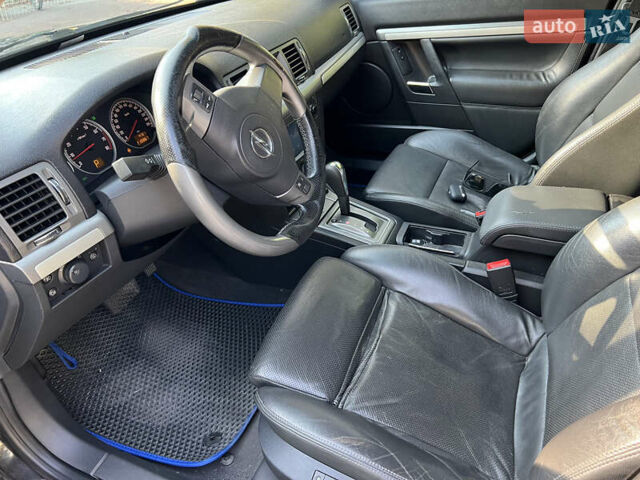 Черный Опель Вектра, объемом двигателя 2.2 л и пробегом 235 тыс. км за 6200 $, фото 5 на Automoto.ua