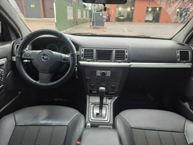 Черный Опель Вектра, объемом двигателя 2.2 л и пробегом 185 тыс. км за 5500 $, фото 17 на Automoto.ua