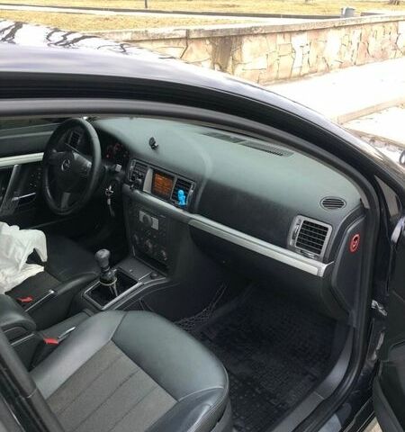 Черный Опель Вектра, объемом двигателя 2.2 л и пробегом 277 тыс. км за 5200 $, фото 9 на Automoto.ua