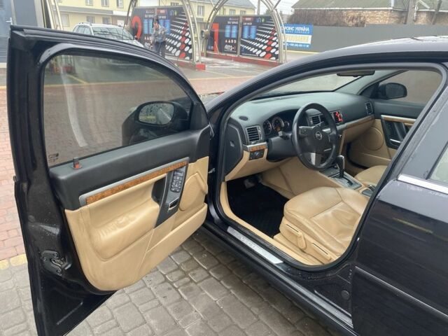 Черный Опель Вектра, объемом двигателя 2.2 л и пробегом 268 тыс. км за 5500 $, фото 5 на Automoto.ua