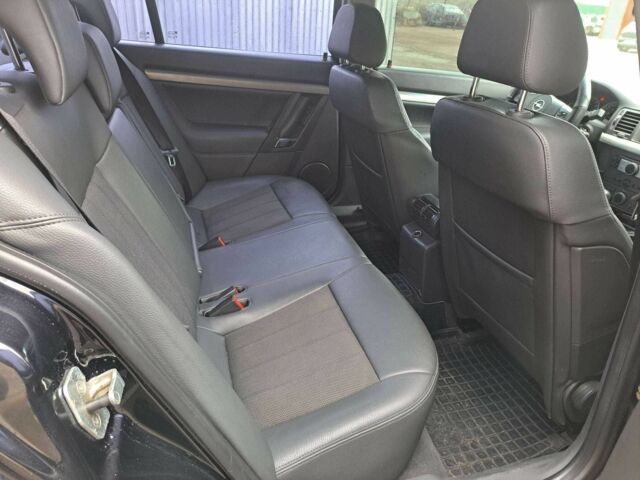 Черный Опель Вектра, объемом двигателя 2.2 л и пробегом 185 тыс. км за 5500 $, фото 21 на Automoto.ua