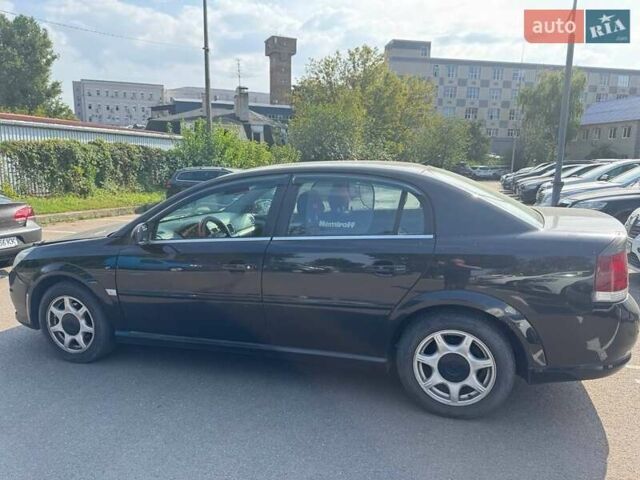 Черный Опель Вектра, объемом двигателя 2.2 л и пробегом 175 тыс. км за 5300 $, фото 4 на Automoto.ua