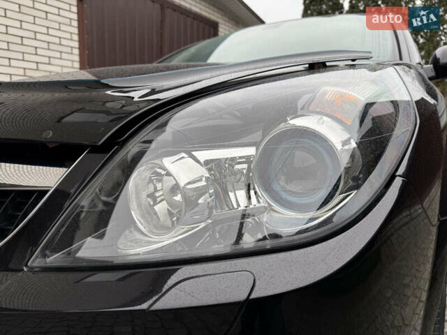 Чорний Опель Вектра, об'ємом двигуна 2.2 л та пробігом 33 тис. км за 9500 $, фото 3 на Automoto.ua