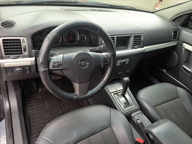 Черный Опель Вектра, объемом двигателя 2.2 л и пробегом 185 тыс. км за 5500 $, фото 19 на Automoto.ua