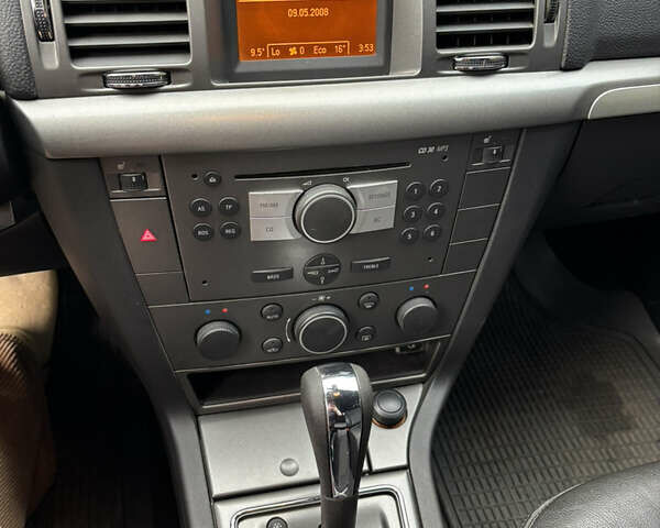 Черный Опель Вектра, объемом двигателя 2.2 л и пробегом 33 тыс. км за 7900 $, фото 10 на Automoto.ua