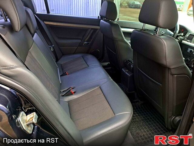 Черный Опель Вектра, объемом двигателя 2.2 л и пробегом 185 тыс. км за 5550 $, фото 9 на Automoto.ua