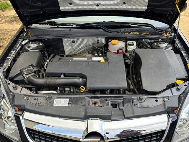 Черный Опель Вектра, объемом двигателя 2.2 л и пробегом 33 тыс. км за 8000 $, фото 10 на Automoto.ua