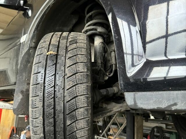 Чорний Опель Вектра, об'ємом двигуна 1.9 л та пробігом 182 тис. км за 6502 $, фото 16 на Automoto.ua