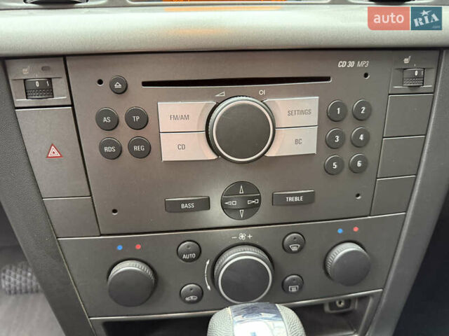 Чорний Опель Вектра, об'ємом двигуна 2.2 л та пробігом 33 тис. км за 9500 $, фото 31 на Automoto.ua