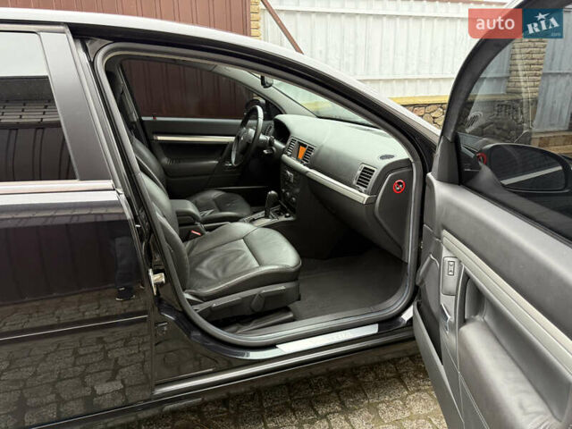 Чорний Опель Вектра, об'ємом двигуна 2.2 л та пробігом 33 тис. км за 9500 $, фото 56 на Automoto.ua