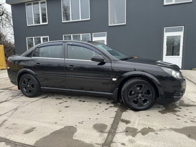 Черный Опель Вектра, объемом двигателя 2.2 л и пробегом 250 тыс. км за 5990 $, фото 5 на Automoto.ua