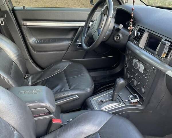 Опель Вектра 2008 в Львове на Automoto.ua Черный Опель Вектра, объемом двигателя 2.2 л и пробегом 221 тыс. км за 6600 $, фото 4 на Automoto.ua