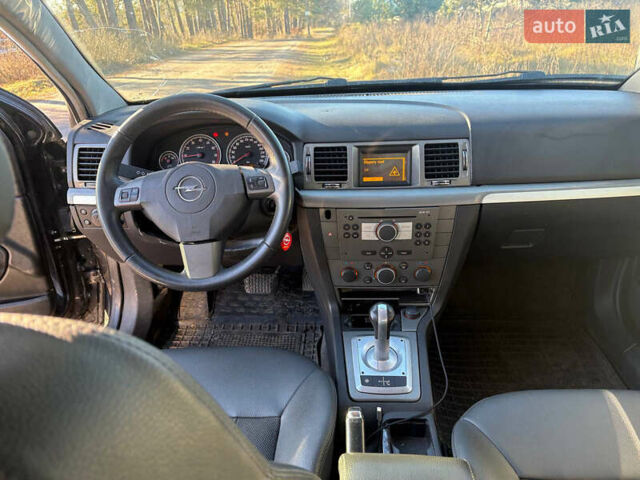 Чорний Опель Вектра, об'ємом двигуна 1.8 л та пробігом 244 тис. км за 3500 $, фото 6 на Automoto.ua